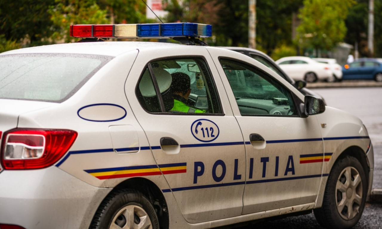 STRAVIČNA NESREĆA U RUMUNIJI Kamion s prikolicom smrskao automobil, poginule dve osobe (UZNEMIRUJUĆI VIDEO)