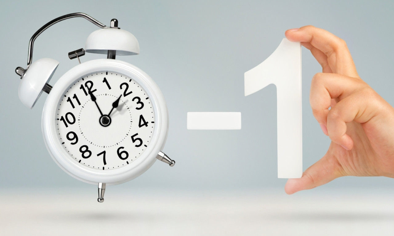 NE ZABORAVITE DA POMERITE SAT Noćas spavamo duže, počinje zimsko računanje vremena