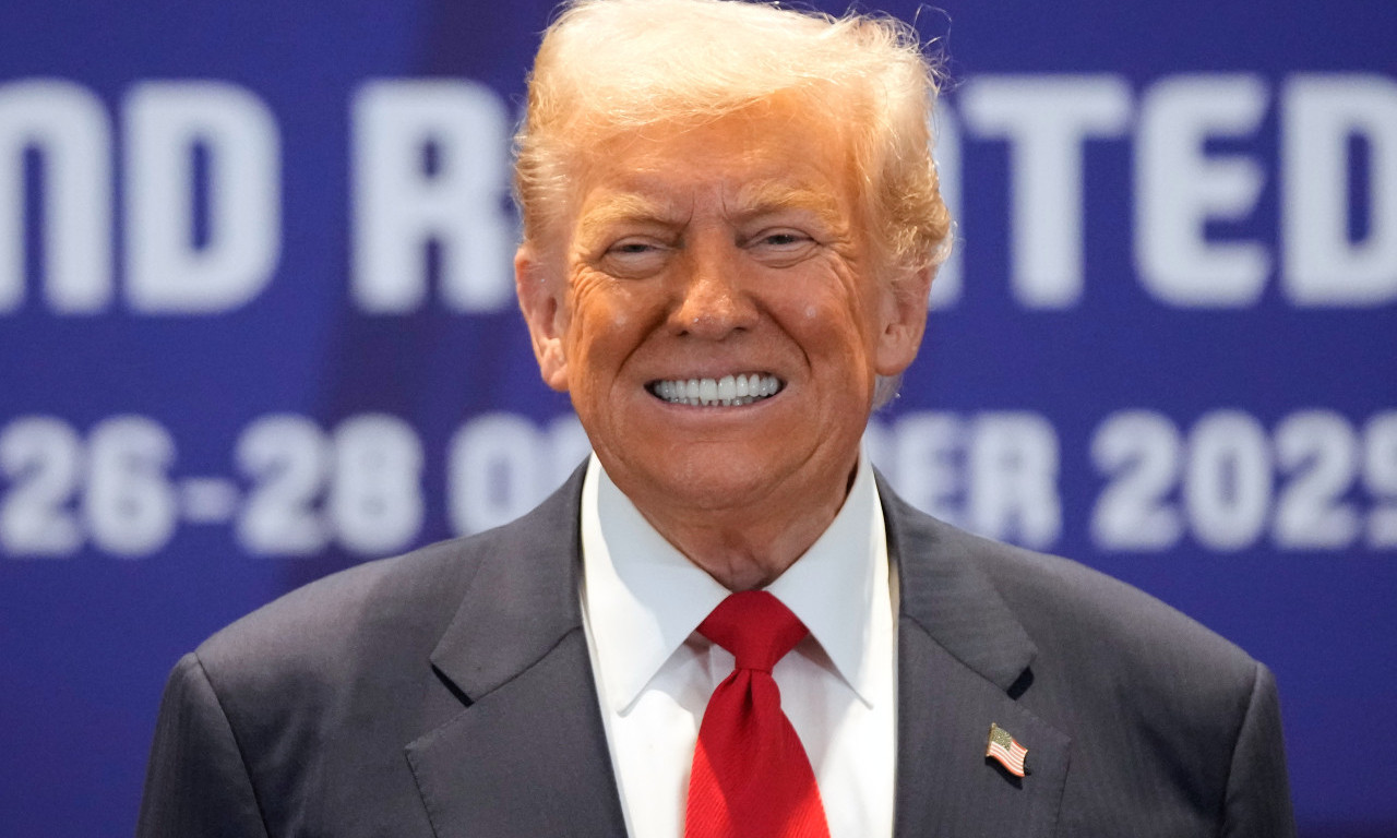 TRAMP OBAVIO OZBILJAN ZDRAVSTVENI PREGLED Lider SAD nije hteo da kaže zbog čega, oglasili se lekari