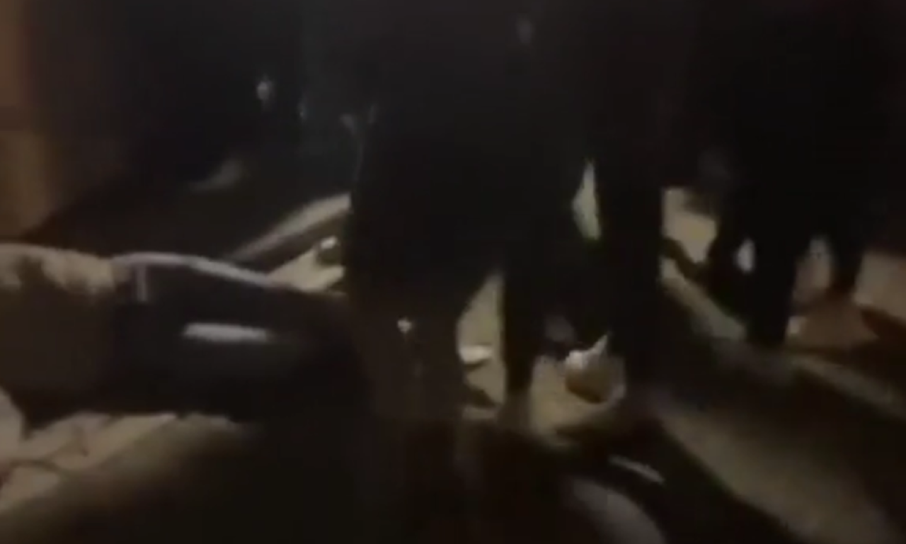 ISPLIVAO SNIMAK BRUTALNOG UBISTVA U NOVOM MESTU Ministri podneli ostavke, narod protestuje (VIDEO)