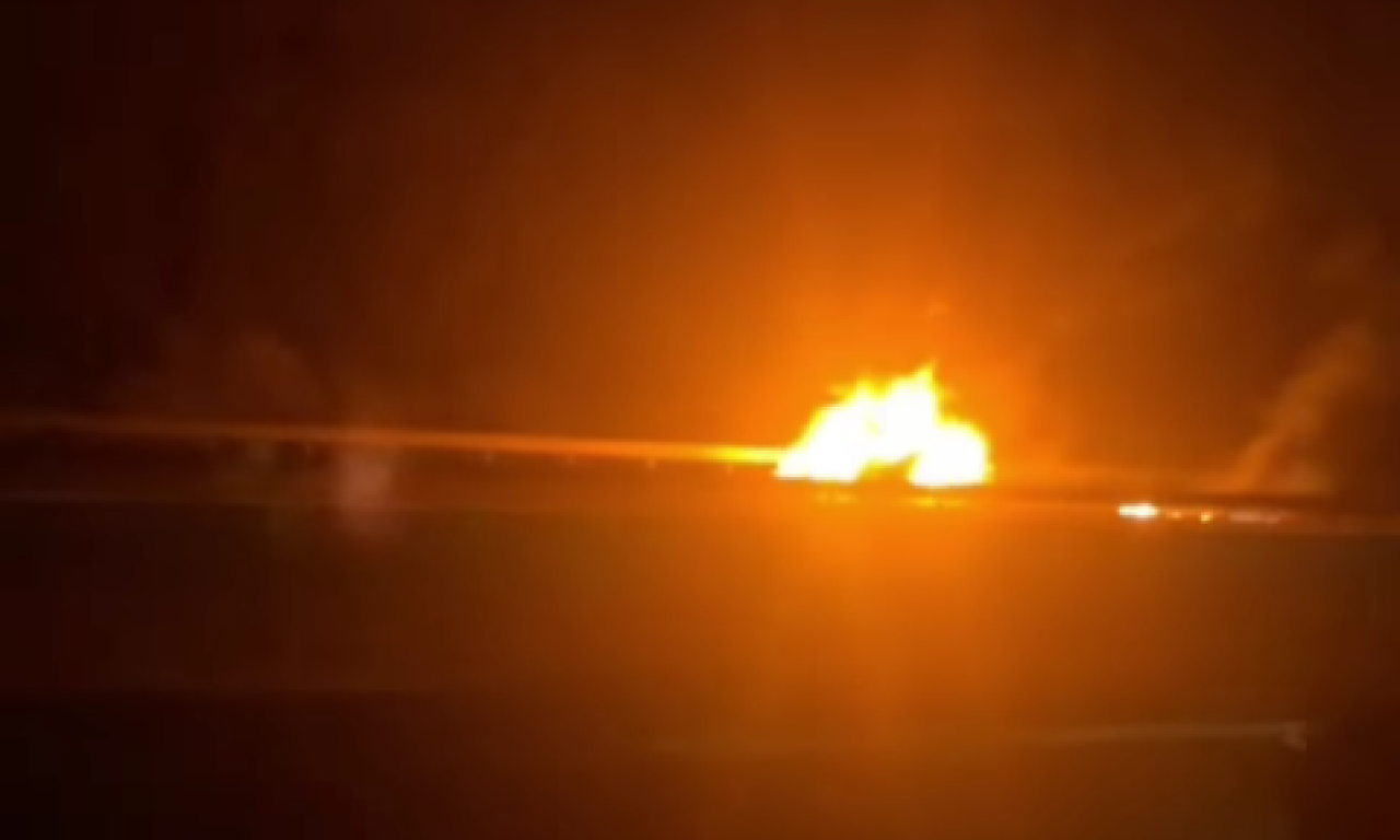 GORI AUTOMOBIL NA AUTO-PUTU MILOŠ VELIKI Vozačima se savetuje oprez (VIDEO)