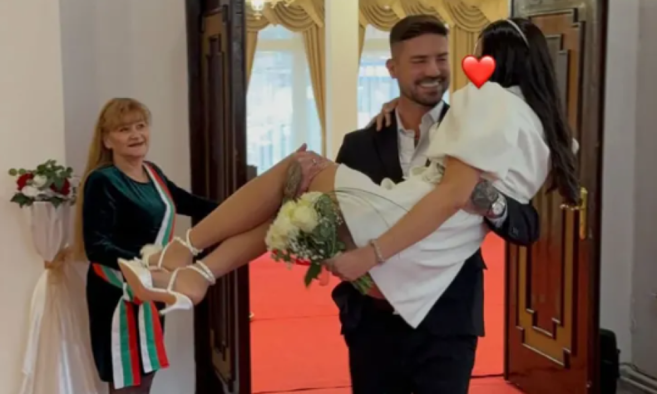 NAŠ REPER SE TAJNO OŽENIO Pogledajte kako nosi misterioznu devojku sa kojom se venčao (FOTO)