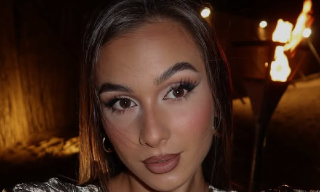 SRPSKA INFLUENSERKA SA SUPRUGOM U EKSKLUZIVNOM ODMARALIŠTU: Džehverovići uživaju u pustinji (FOTO)