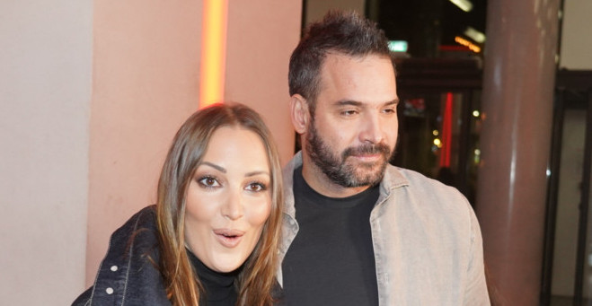 VIDEO KOJI JE OBIŠAO INTERNET! Pogledajte šta su Prija i Filip uradili usred njenog koncerta: Svi bruje o ovom potezu!