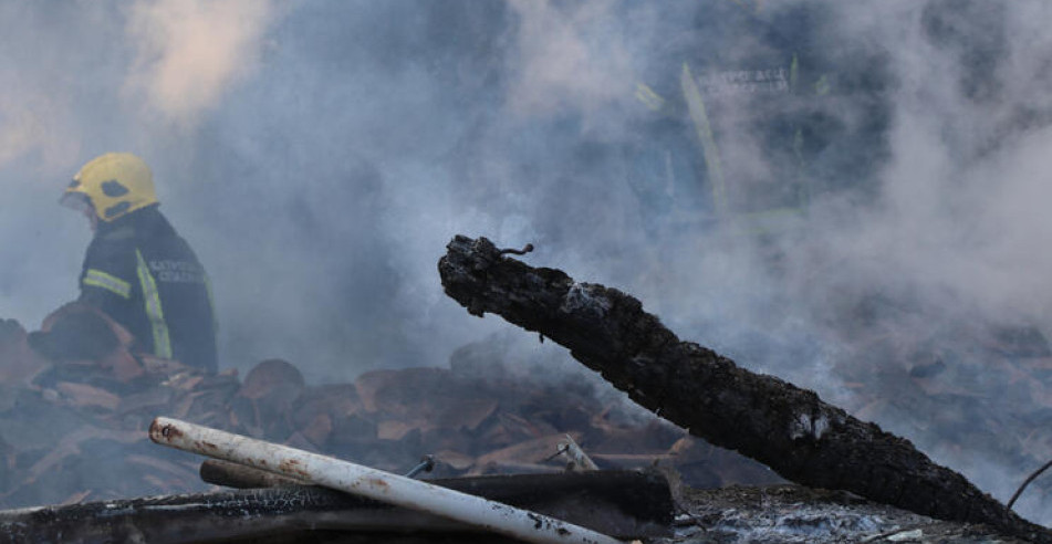 DRAMA KOD BEOČINA: Kuće nisu ugrožene zbog požara, veći deo Novog Sada pod dimom (VIDEO)
