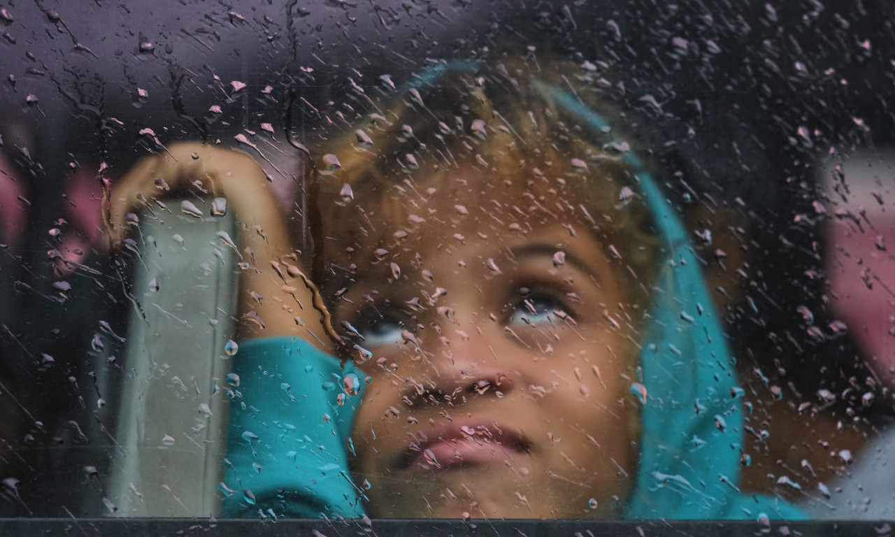 NEMA NI POMOĆI, NI HRANE, NI VODE Nakon katastrofalnog uragana ljudi ostali na ulici: "Svi smo uništeni" (FOTO)