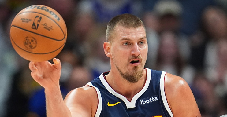 NIKOLA JOKIĆ NASTAVLJA DA POMERA GRANICE Somborac igrač meseca u NBA ligi!