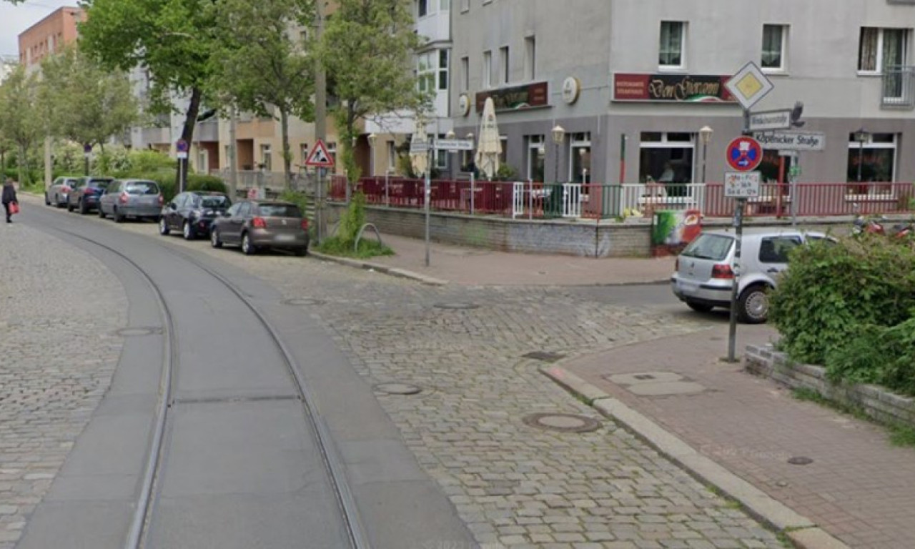 NEPOZNATI MUŠKARAC OTEO DETE (2) KOJE SE IGRALO NA ULICI Majku udario u lice i pobegao sa dečakom u naručju!