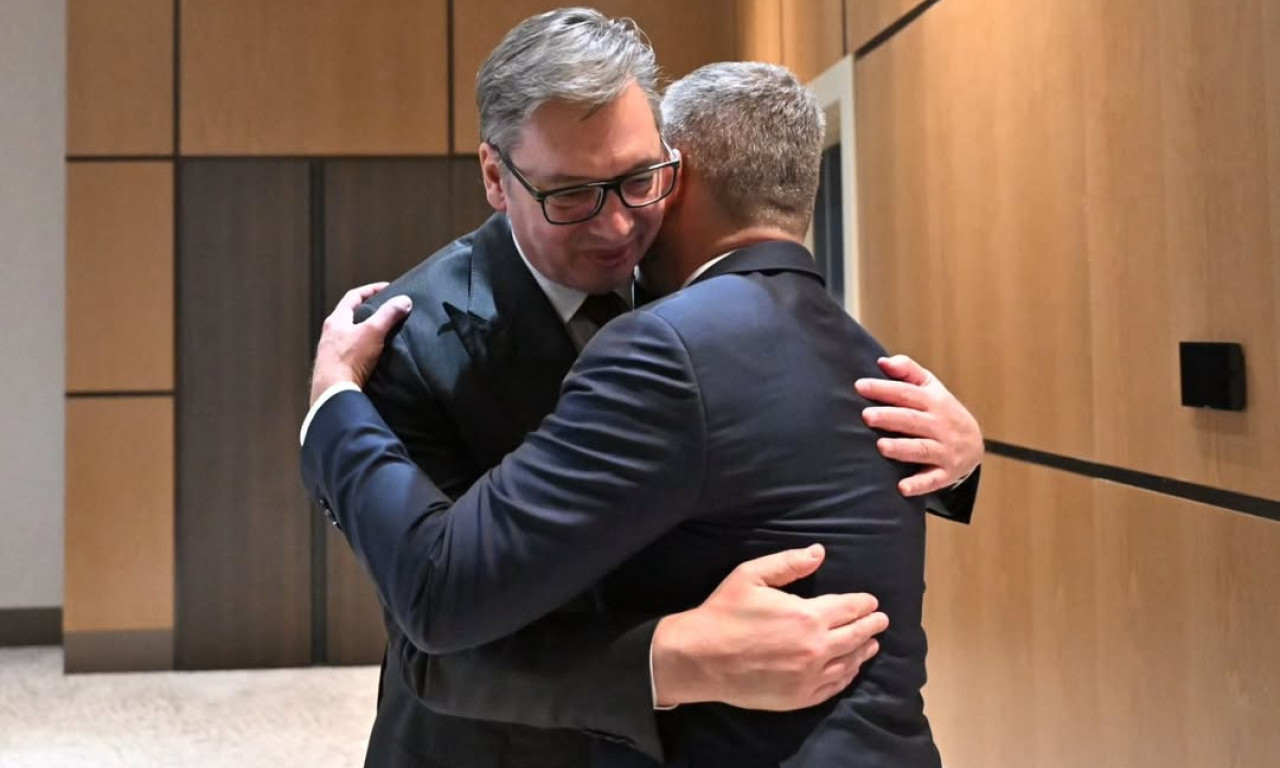 VUČIĆ SE SASTAO SA PELEGRINIJEM Ovo su teme o kojima su razgovarali u Samarkandu (FOTO)