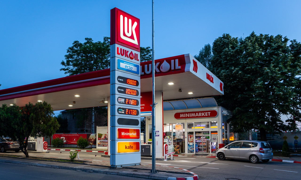 ŠEIKOV GIGANT IZ ABU DABIJA ULAZI U TRKU ZA "LUKOIL" Čeka se odobrenje SAD