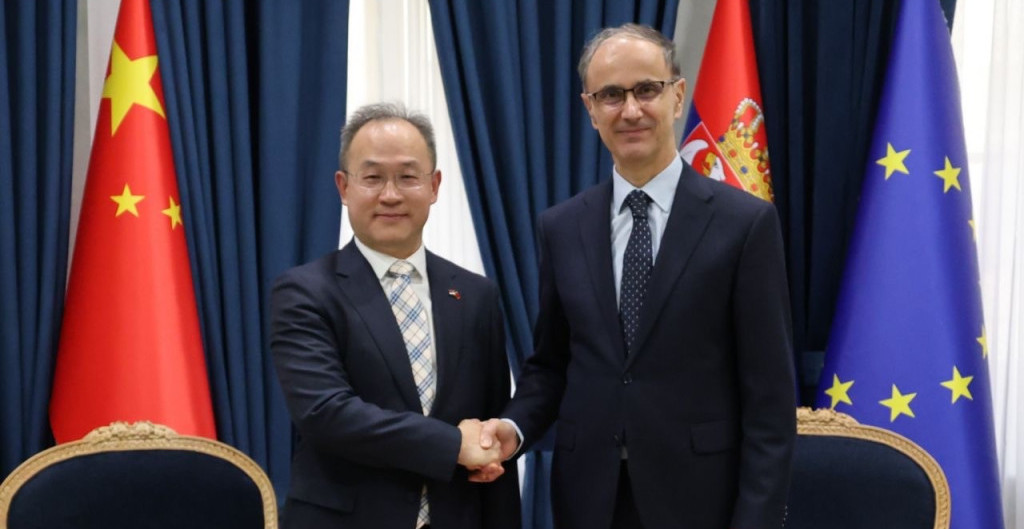 KINA NASTAVLJA DA PODRŽAVA SRBIJU Macut sa Li Mingom o predstojećoj poseti Šangaju (FOTO)