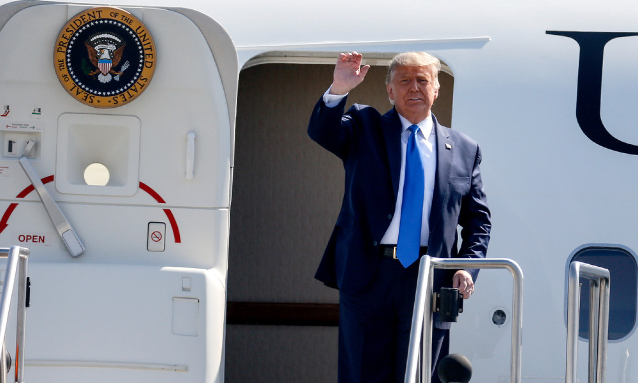 POGLEDAJTE KAKO SE TRAMP TRESE Drama na nebu iznad Azije, evo šta se desilo sa avionom američkog predsednika (VIDEO)