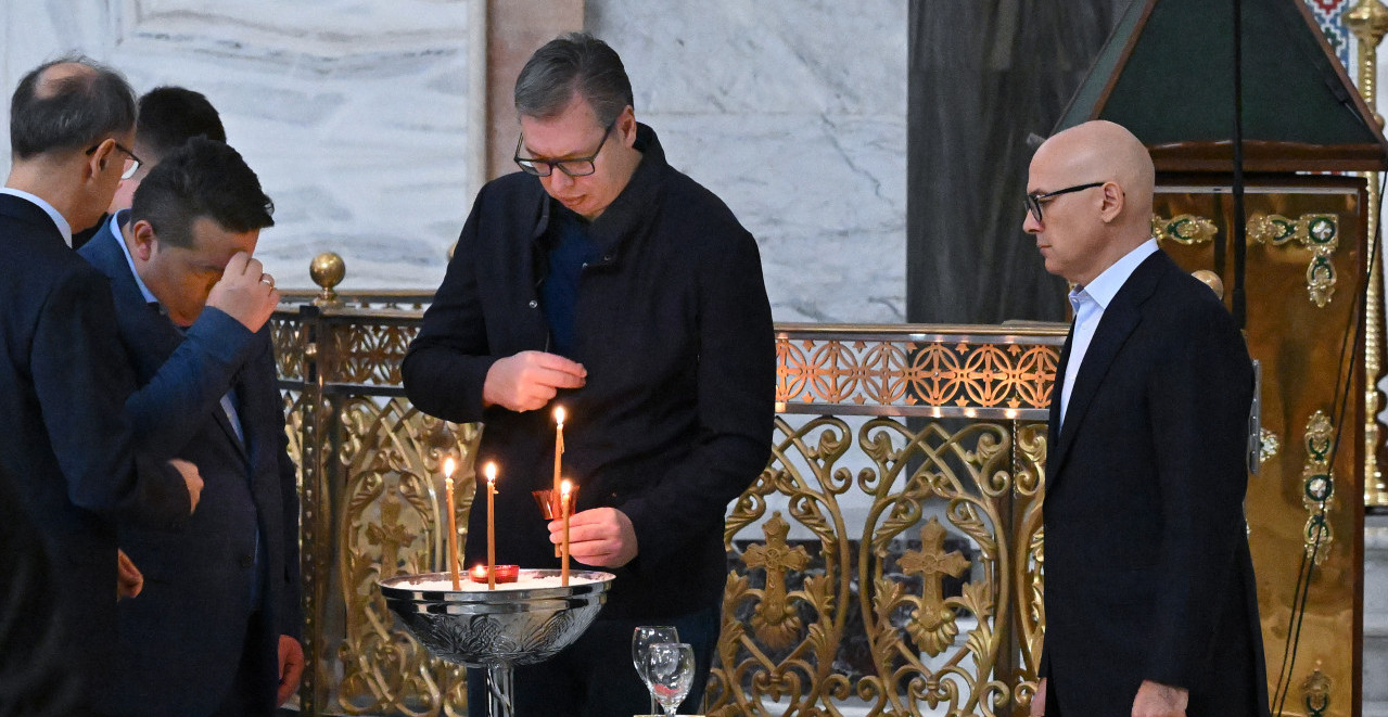 "NEKA NAM IMENA STRADALIH BUDU PODSETNIK..." Vučić ispisao emotivne reči koje će danas svakoga dirnuti (FOTO)