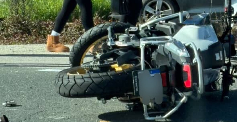MOTOCIKLISTA POGINUO U RUZVELTOVOJ! Avganistanac sa probnom dozvolom nepropisno skrenuo i izazvao tragediju