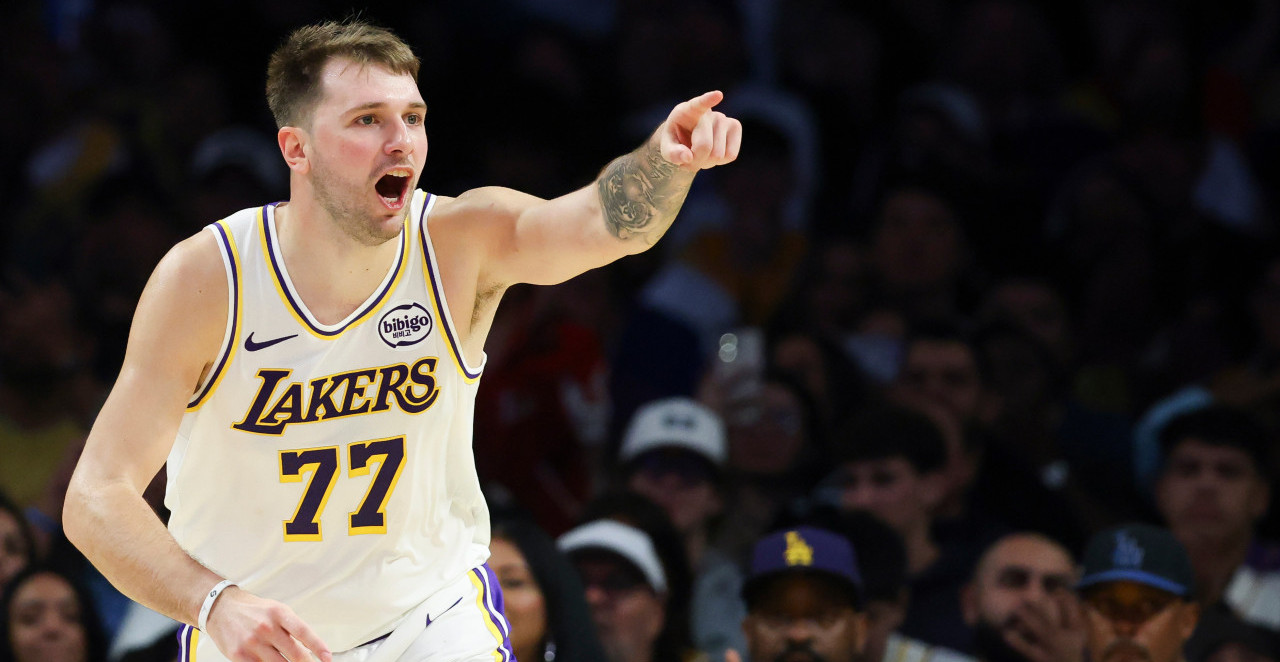 DONČIĆ OBJASNIO JOVIĆU KAKO SE IGRA KOŠARKA! Luka ispisao istoriju uz 83. tripl-dabl karijere (VIDEO)