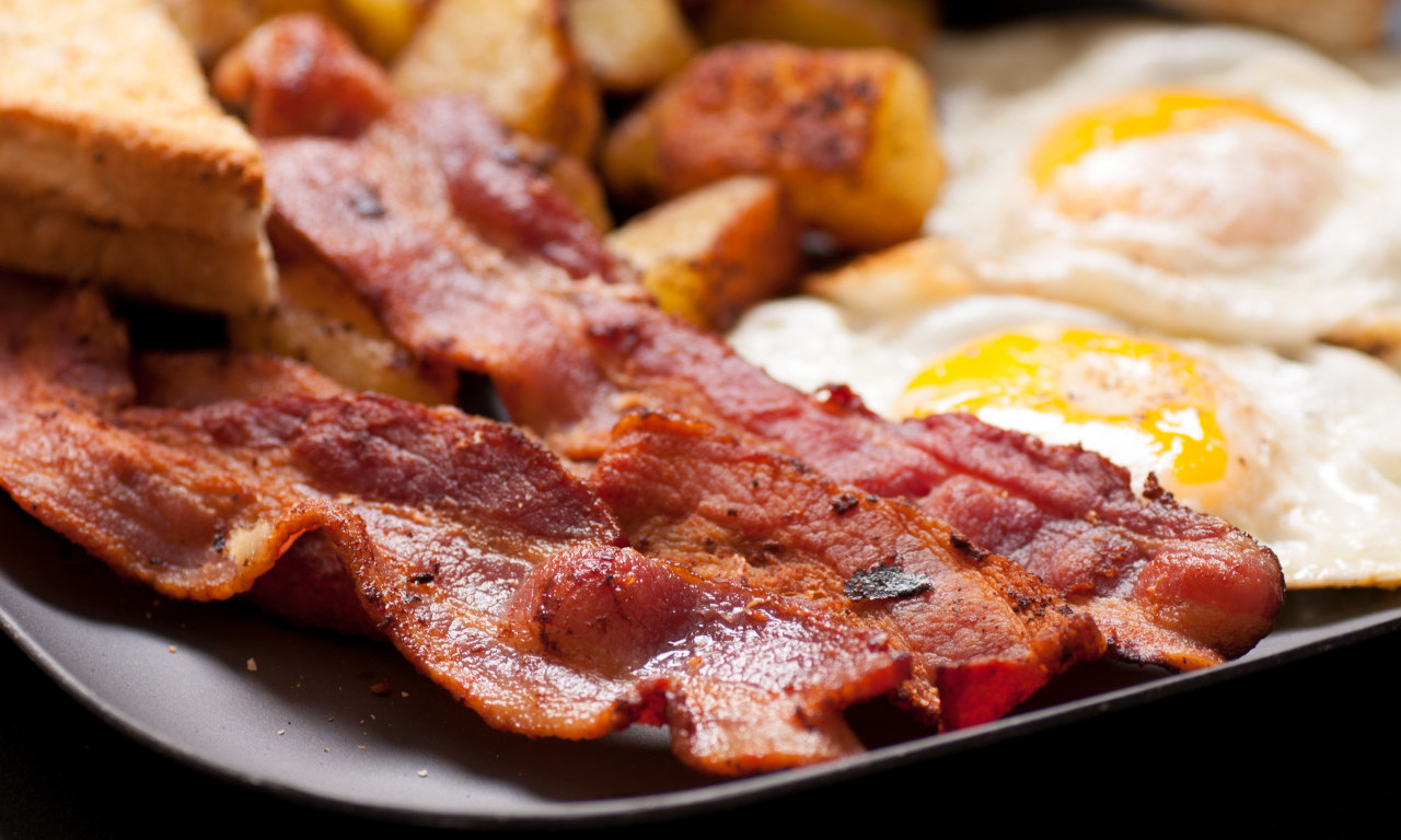 SAVRŠENO HRSKAVA SLANINA U RERNI Bez haosa i dodatne masnoće!