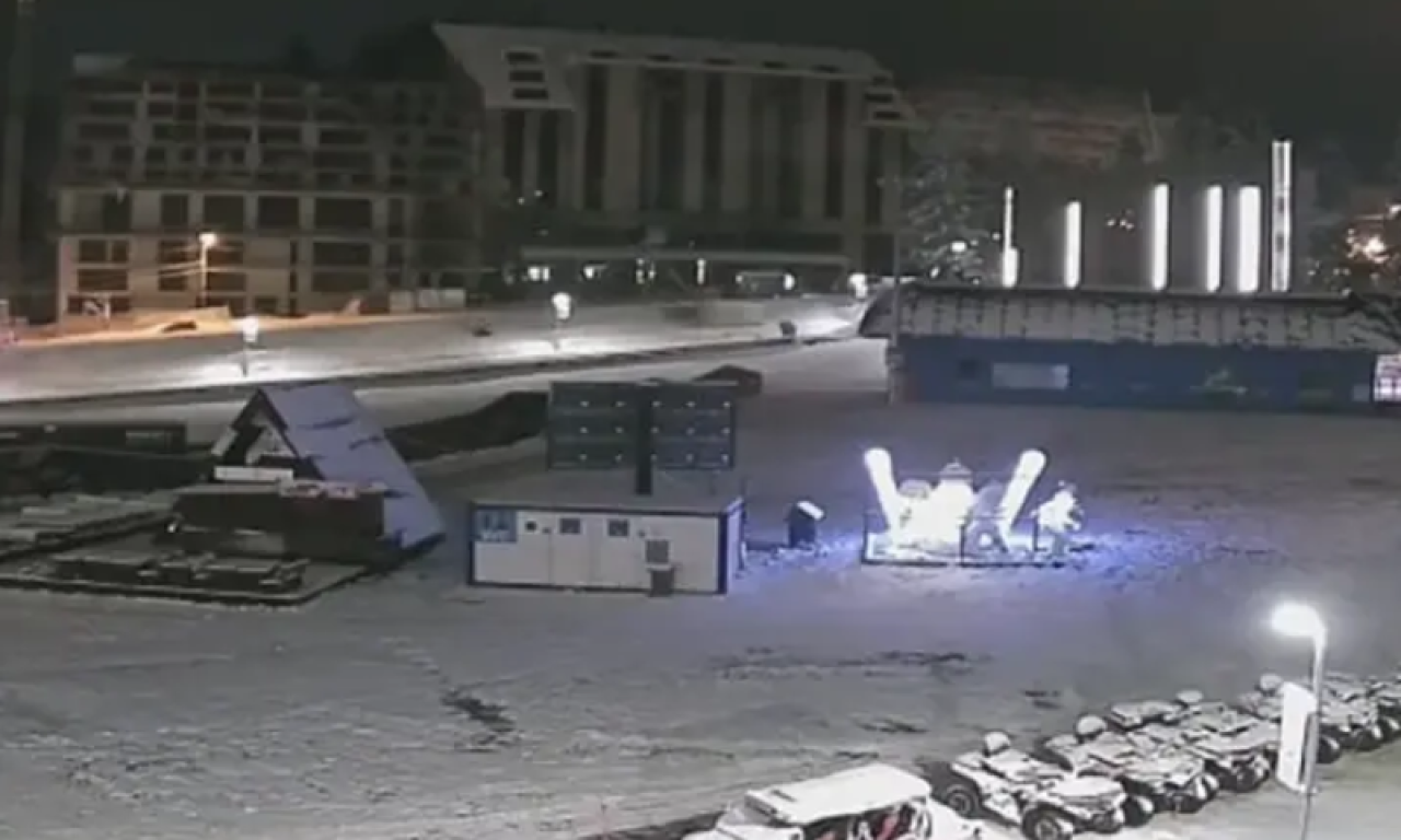 SNEG VEĆ VEJE KOD NAŠIH SUSEDA I Srbiju uskoro očekuju prve pahulje (FOTO)