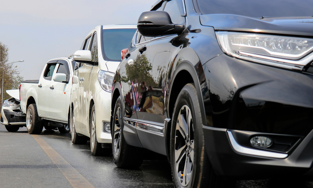 ŽESTOK LANČANI SUDAR KOD ADE CIGANLIJE Odjekuju sirene Hitne pomoći, ima povređenih!