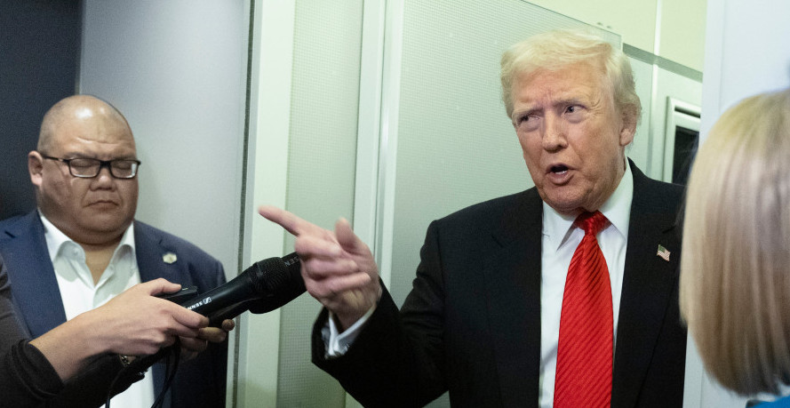 NEVIĐENI SKANDAL! Tramp uvredio novinarku: "Tišina, prasence" (VIDEO)