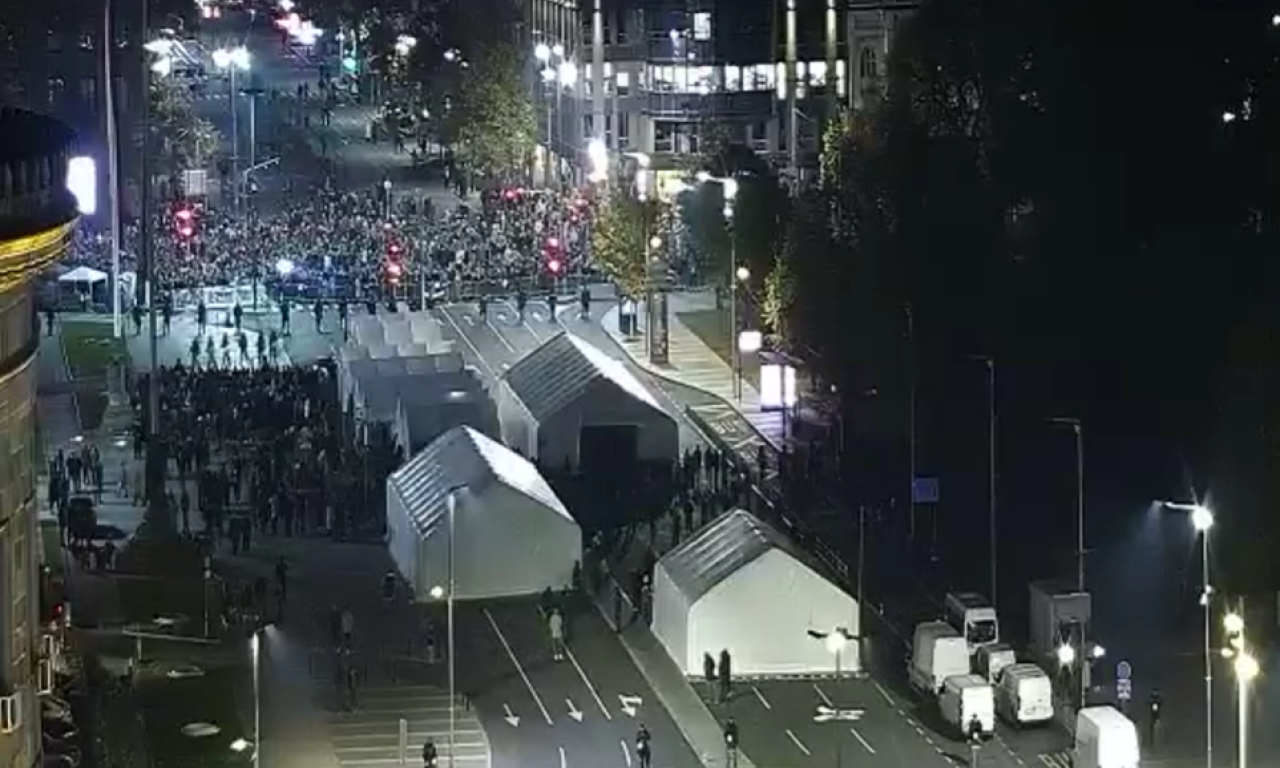 U ZNAK PODRŠKE DIJANI HRKI Bio blokiran deo Ibarske magistrale u Preljini, u Beogradu i dalje protest kod Skupštine