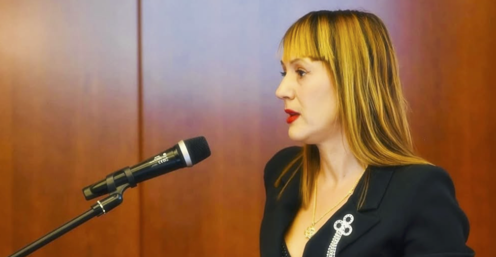 PROČITAJTE STIHOVE KOJI KIDAJU DUŠU! Kardiološkinja iz Tuzle napisala potresnu pesmu o požaru u Domu penzionera (FOTO)