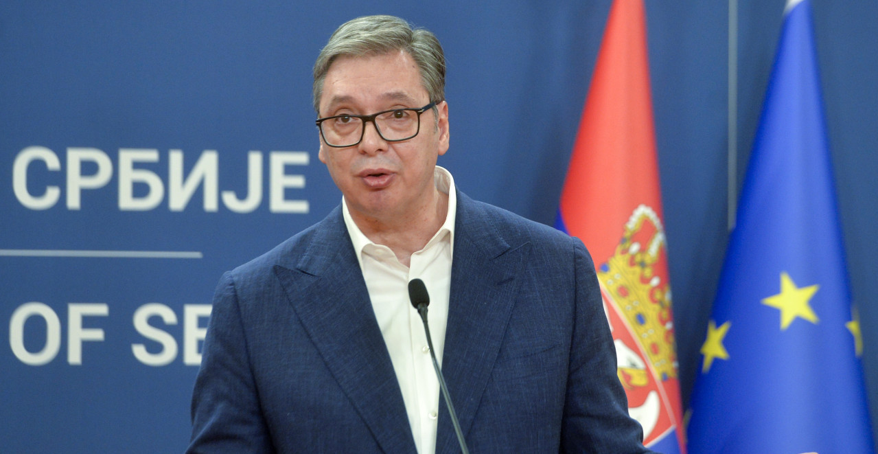 "PRUŽAM RUKU DA RAZGOVARAMO, PA MAKAR SE SVAĐALI" Vučić posle sastanka sa fon Bekeratom (FOTO/VIDEO)