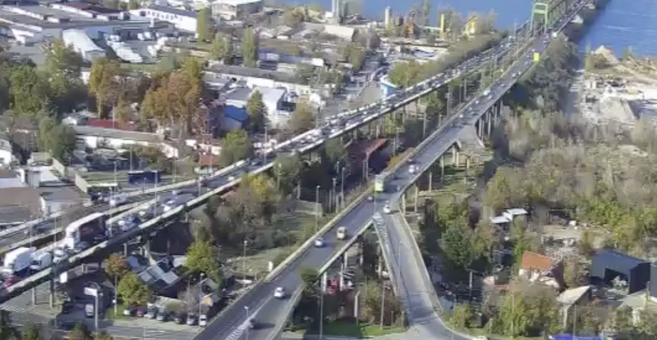 KOLAPS NA PANČEVCU Sudar dva automobila, ima povređenih, stvorila se kolona