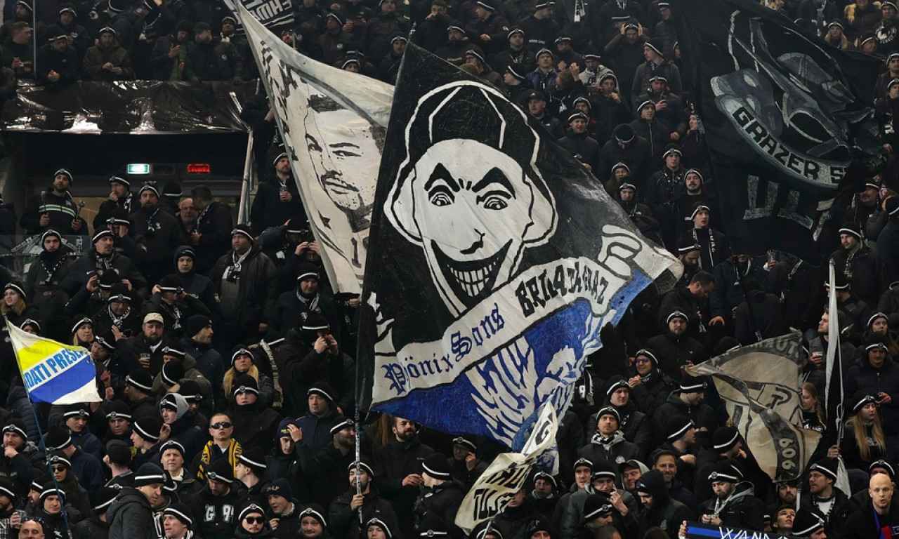 UEFA NA UDARU AUSTRIJSKIH NAVIJAČA ZBOG ZVEZDE Pogledajte kakvu su žestoku poruku poslali sa tribina (FOTO)