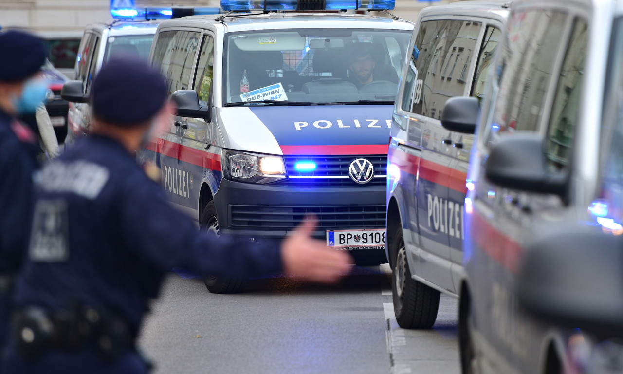 ZLOČIN KOJI JE ZALEDIO AUSTRIJU! Nađeno golo telo devojke, policija krenula u potragu za ocem i zatekla jeziv prizor