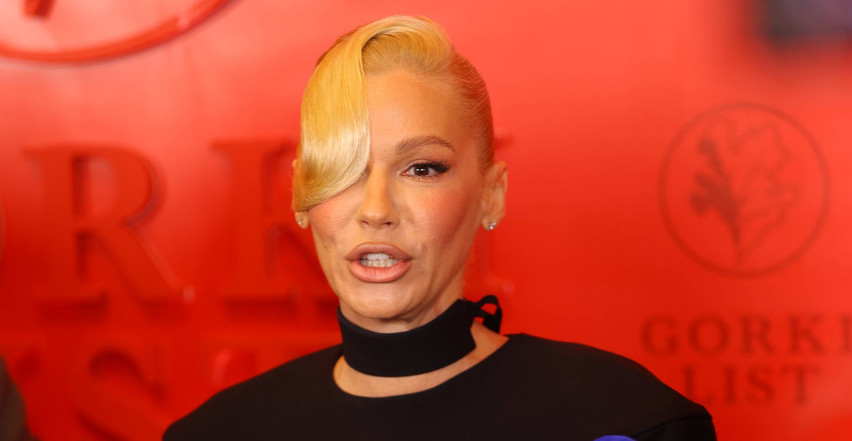 KARLEUŠA JE IZJAVILA DA JE PESMA "MAMA" PISANA ZA NJU Nataša Bekvalac joj je ovako odgovorila (VIDEO)