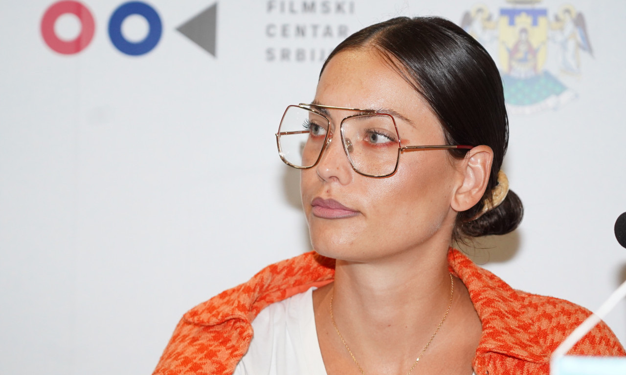 MIRKA VASILJEVIĆ OBJAVILA HIT RECEPT I DOM PUN VOĆA: O Vujadinu Saviću ni traga ni glasa: Da li se odselio iz Srbije?