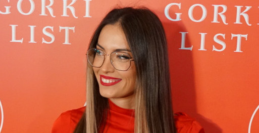 MIRKA VASILJEVIĆ PREVARILA SUDBINU! Bacila flašu, a kada je pokazala na usisivač– glumica je uradila ovo (VIDEO)