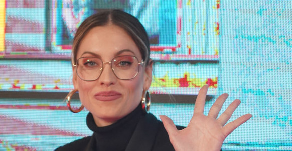 MIRKA VASILJEVIĆ IZMEĐU KUHINJE I SKANDALA: Bakin trik za hrskava jela dok je u centru slučaja sa Vujadinom!