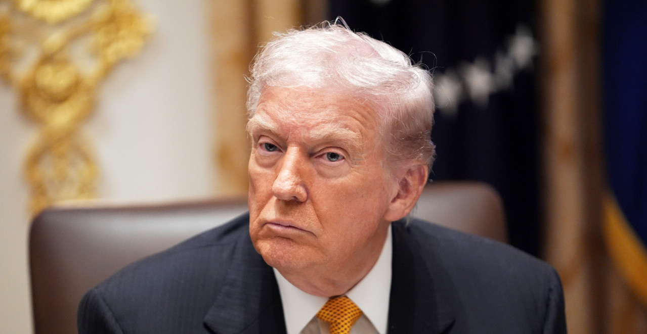 TRAMP POTPISAO ZAKON Evo kad moraju da budu objavljeni svi Epstinovi dosijei