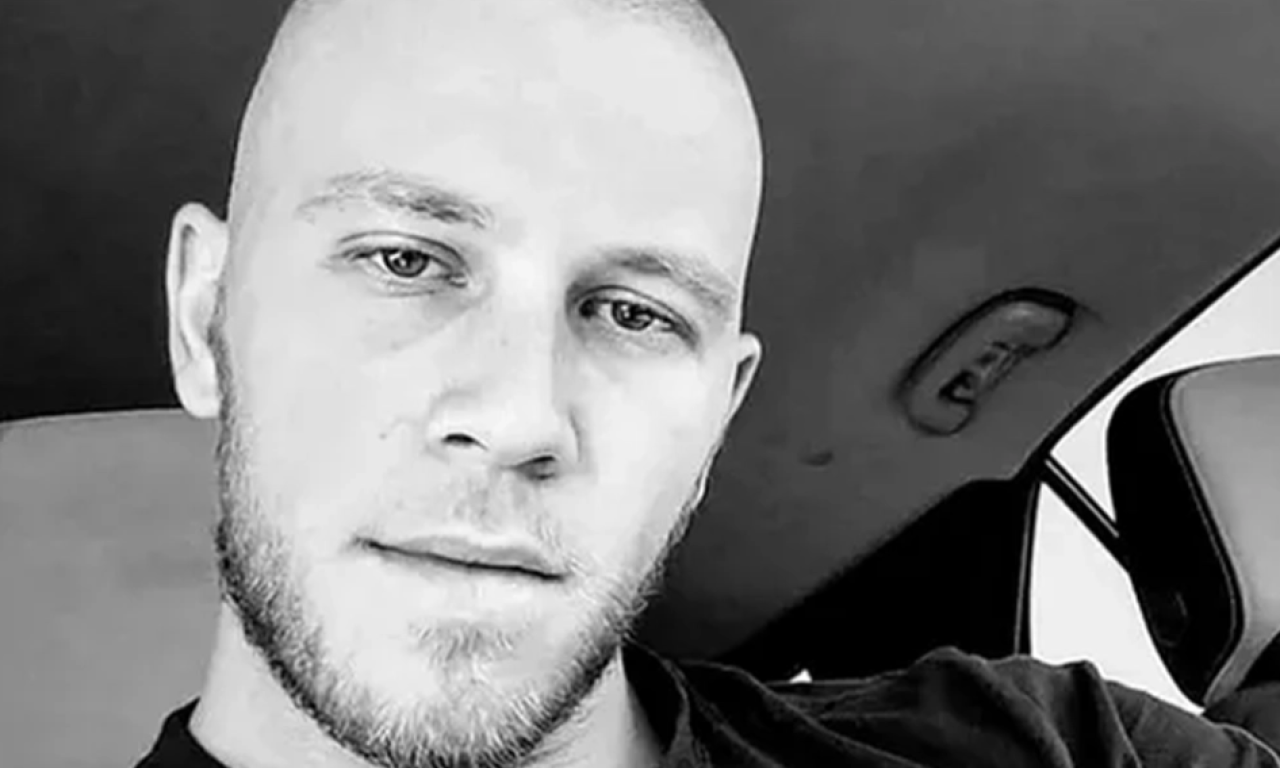 TRAGEDIJA U BEOGRADU! Sahranjen bajker (26) koji je preminuo posle 48 dana borbe za život: "Pratimo te na večni počinak"