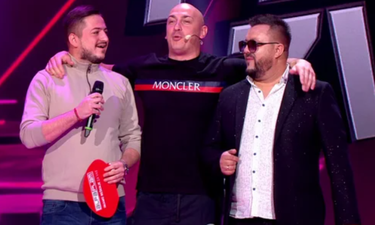 DESINGERICA PREKINUO EMISIJU: Izveo brata takmičara, on zapevao pred svima i odmah ušao u Pinkove zvezde (VIDEO)