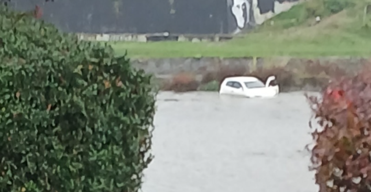 DRAMA U KRALJEVU! Auto završio u reci Ibar (FOTO)