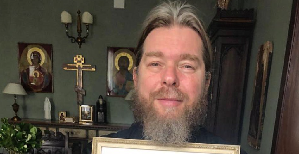 UCENILI POPA DA UBIJE VLADIKU Služba sprečila atentat na mitroplita Tihona u Sretenjskom manastiru