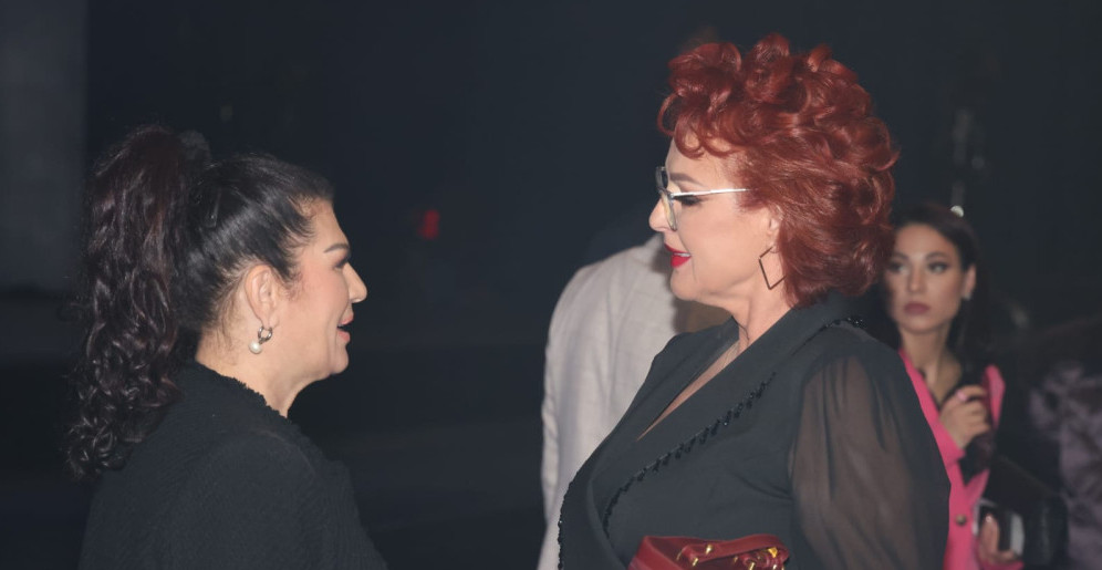 OVO JE SUPRUGA HALIDA MUSLIMOVIĆA: Nikada se ne pojavljuje u javnosti, a večeras ga podržala sa celom porodicom! (FOTO)