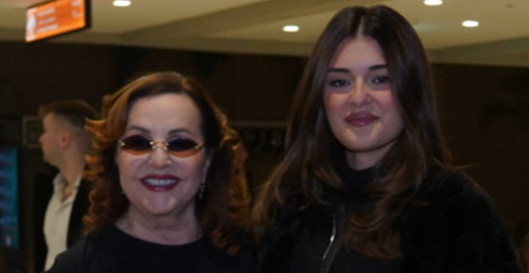 ANA BEKUTA PRVI PUT U JAVNOSTI SA UNUKOM! Pogledajte kako izgleda zanosna Sonja Polić (FOTO)