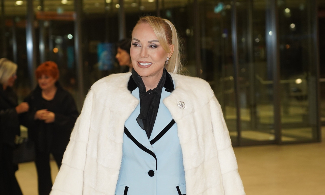 "TO VIŠE NIJE ODNOS MAJKA I SIN" Lepa Brena otkrila kakav je dogovor napravila sa sinom Viktorom (VIDEO)