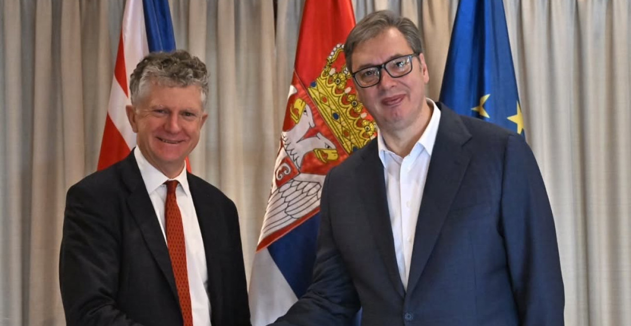 VUČIĆ SE SASTAO SA DŽONATANOM PAUELOM Evo koje su teme bile na stolu (FOTO)