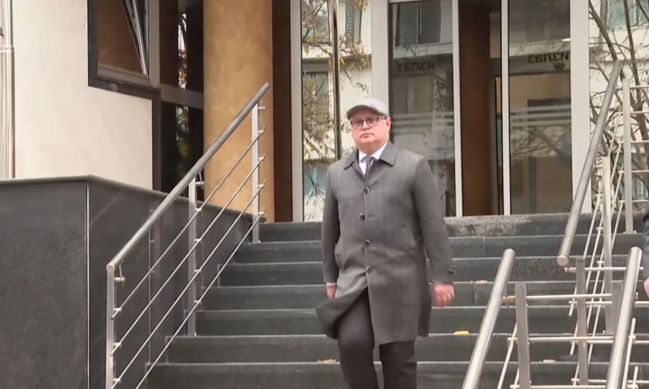 POGLEDAJTE KAKO IZGLEDA GORAN VESIĆ Bivši ministar završio saslušanje