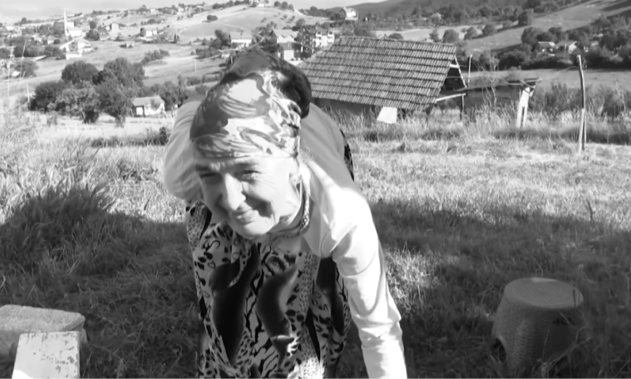 UMRLA MAJKA KOJA JE RASPLAKALA CELU SRBIJU TEŠKOM SUDBINOM Nakon 40 godina pronašla sina, o njihovom zagrljaju se još priča (VIDEO)