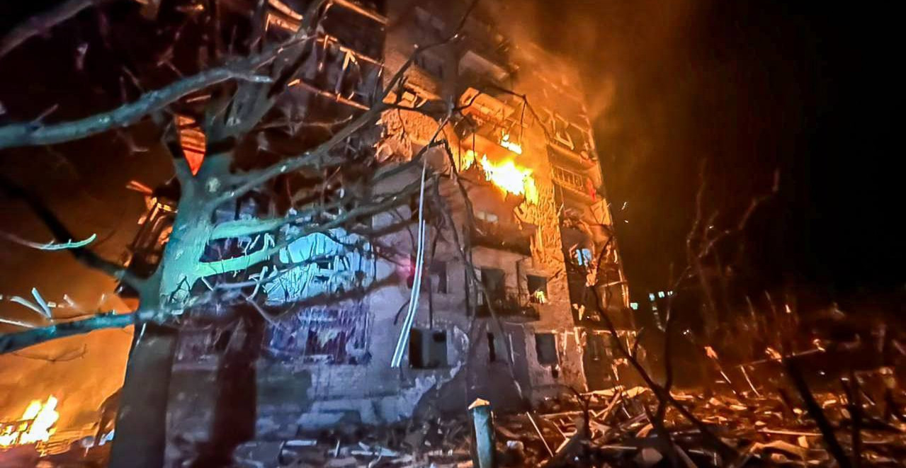 DEVOJČICA MRTVA, NAPADI SVE ŽUSTRIJI Rusi bez milosti, kiša raketa razorila Harkov! (FOTO)