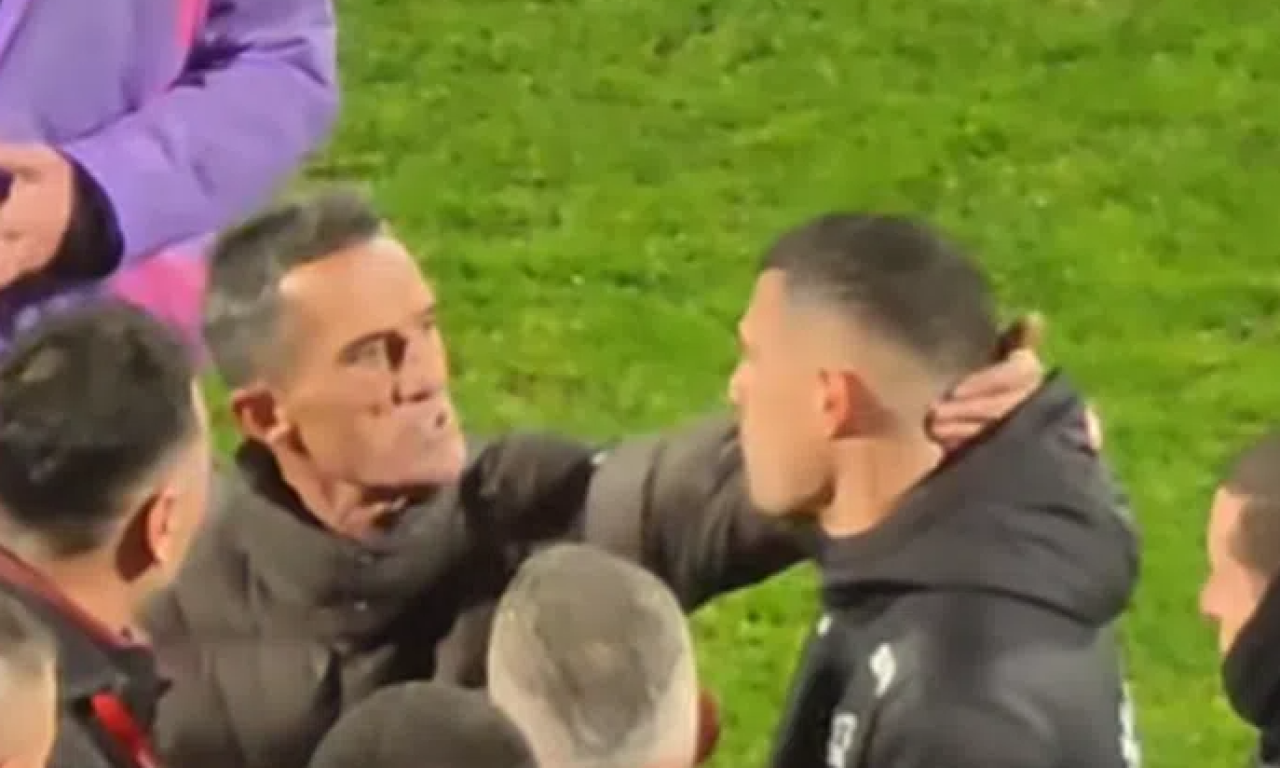 NEVIĐENI SKANDAL NAKON UTAKMICE TZV. KOSOVO - ŠVAJCARSKA Džaka ušao u žestok sukob sa vođom navijača! (VIDEO)
