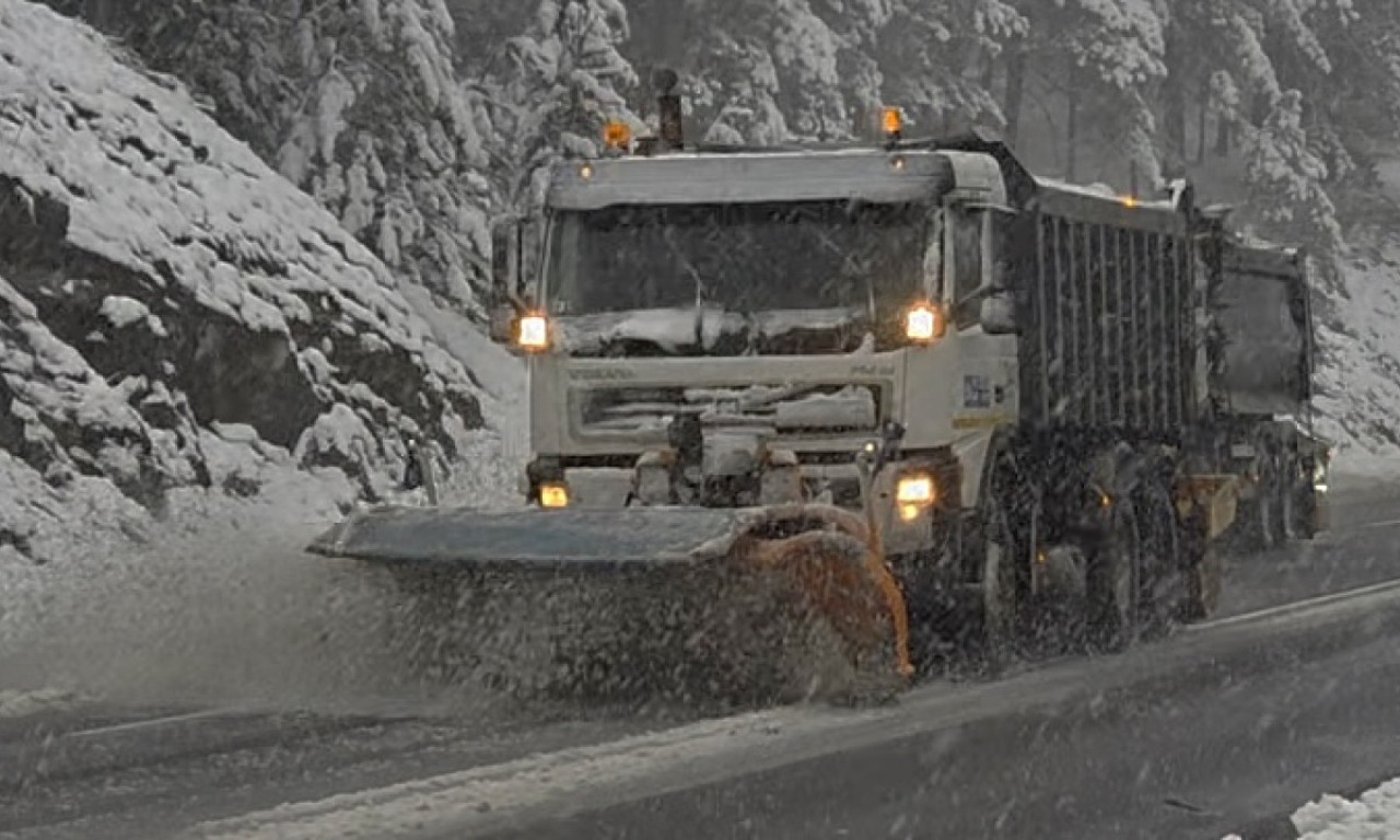 "GRTALICA SE ZAGLAVILA" Neverovatan prizor u Kolubarskom okrugu, pogledajte hit snimak o kom bruji cela Srbija (VIDEO)