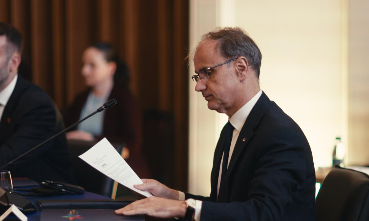 SRBIJA OSNIVA MOĆAN SAVET ZA PORODICU! Macut na čelu, stiže i prva velika Strategija