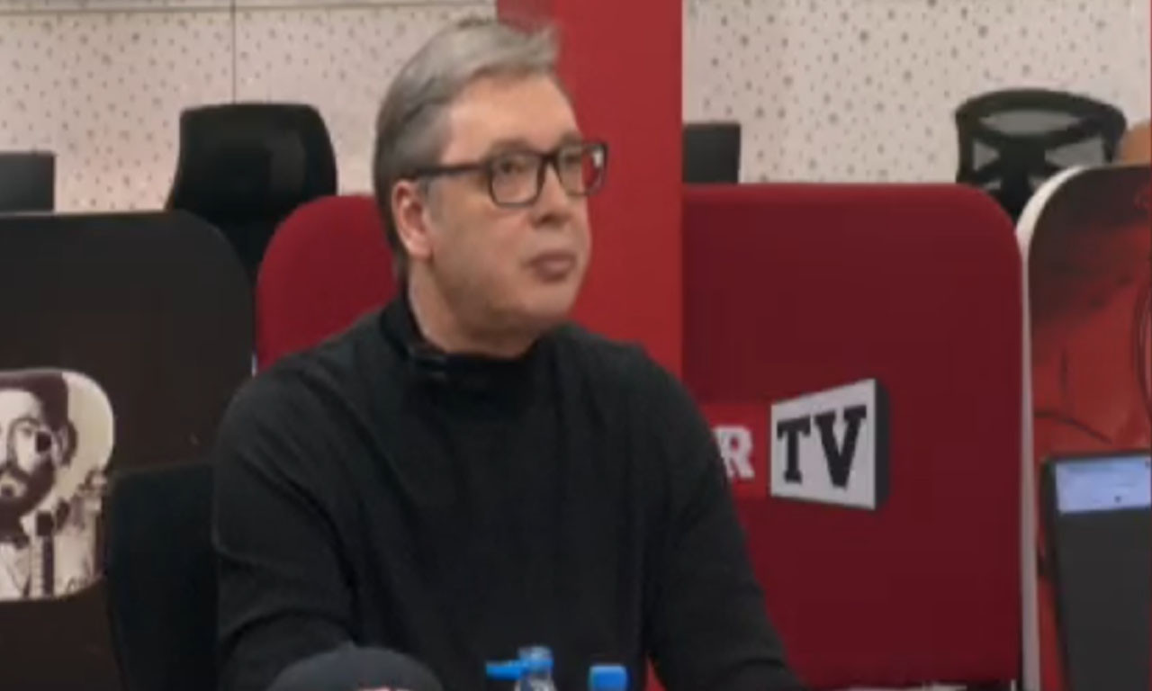 VUČIĆ O NOVOM  PROGRAMU Početkom decembra razgovori sa farmaceutima o snižavanju cena lekova