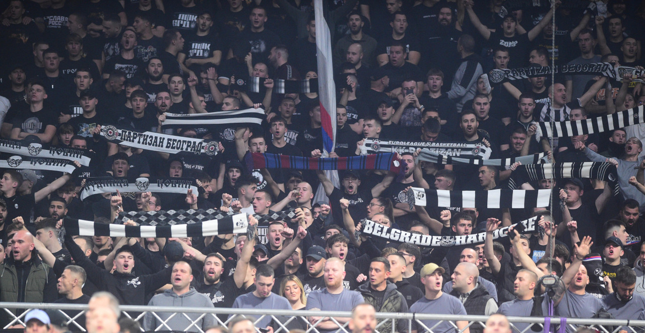 NAVIJAČ U ARENI PAO U NESVEST Pozlilo mu tokom meča Partizana i Fenerbahčea